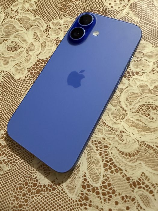 iPhone 16 Simplu