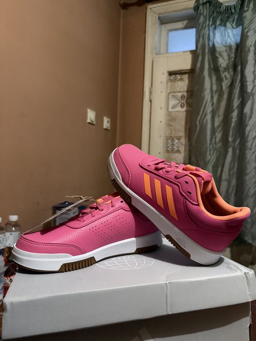 Маратонки adidas