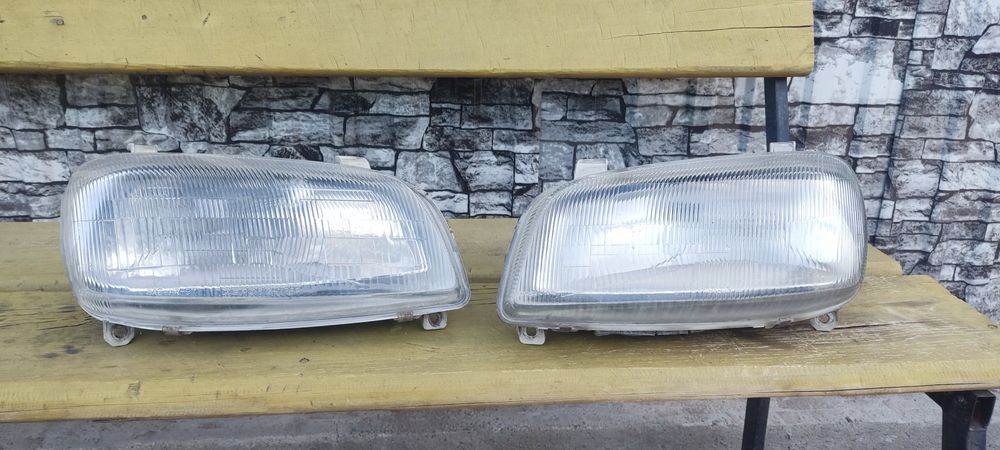 30.000 Продам фары Rav 4 1 поколение оригинал