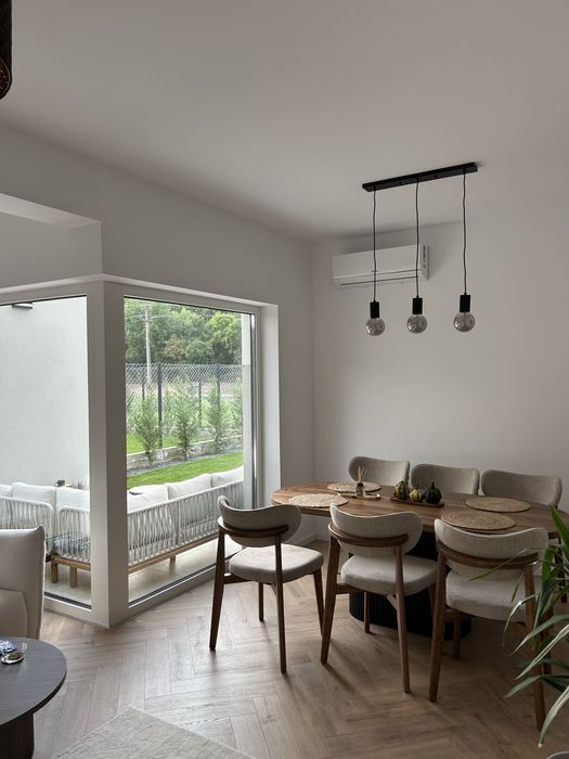 Vand lustra pt dining