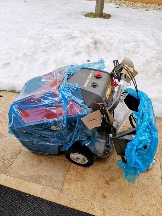 Snow Thrower Husqvarna  ST 151  (NOU)