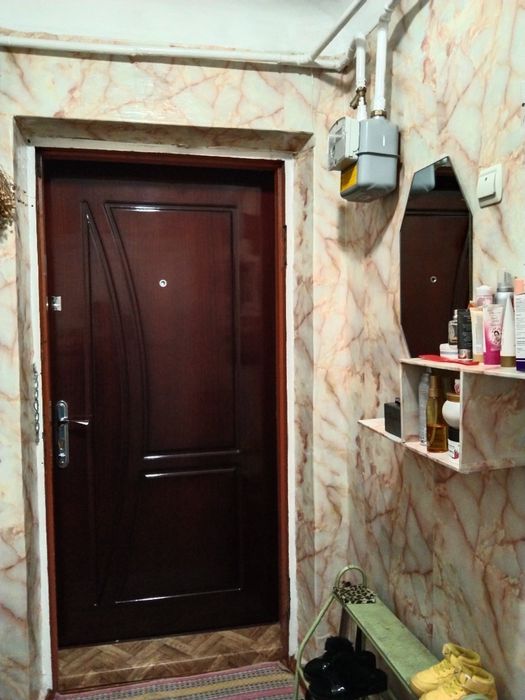 Продается квартира рисовый базар, бакалея