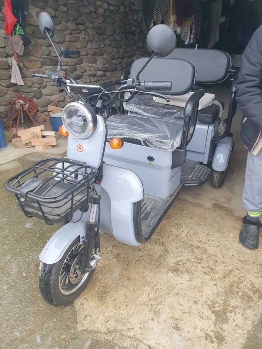 Tricicluelectric,nou nefolosit 2 locuri