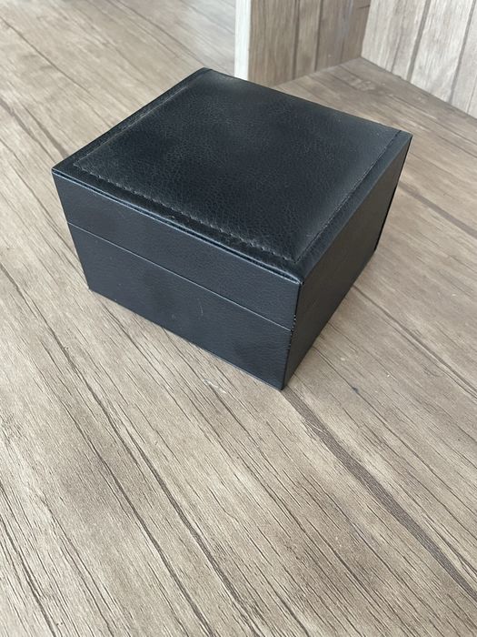 Casio часы  новые