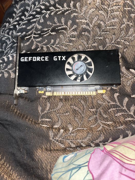 Видеокарта GTX 1050