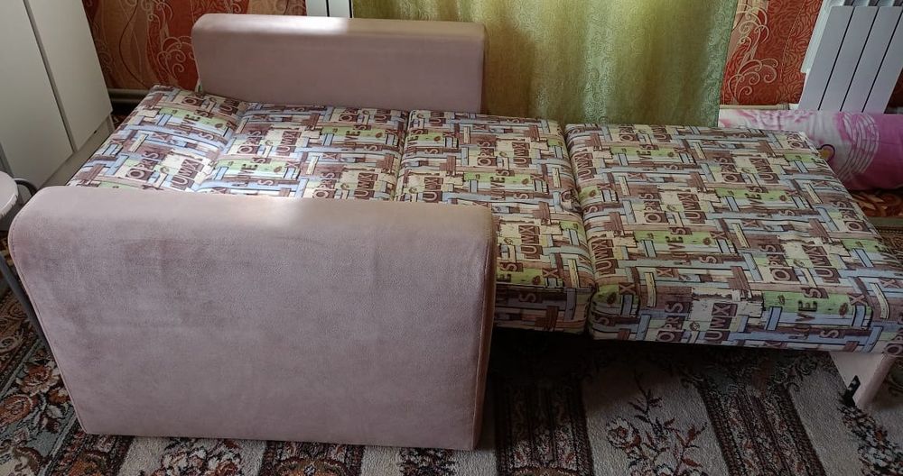 Әдемі жұмсақ мебель