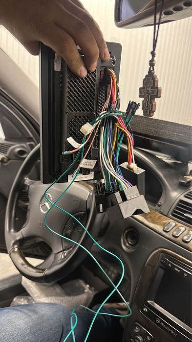 Продам автомагнитола  bos-mini