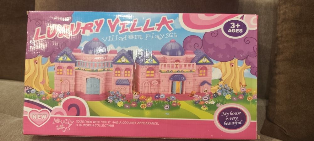 Къща за кукли в отлично състояние