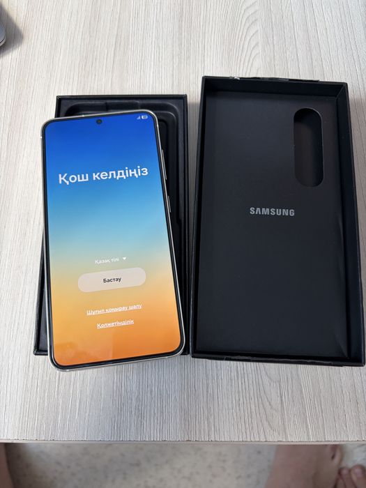Продам Samsung Galaxy S23