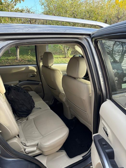 Mitsubishi Outlander SUV ECHIPARE FULL
