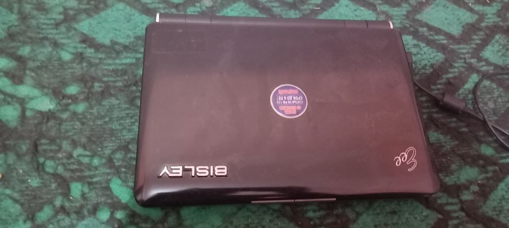 Netbuk sotiladi 160Gb/2Gb aybi yoq