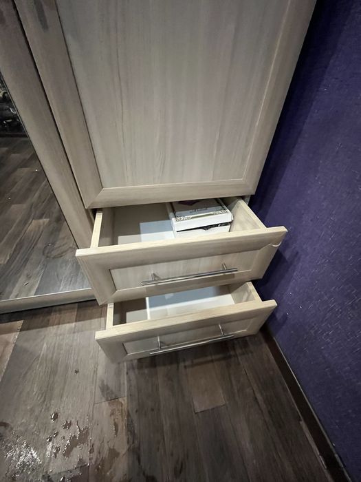 Продам шкаф для спальни