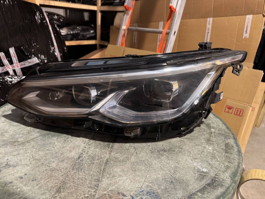 Far stanga Volkswagen Golf 8 FULL LED 5H1.941.035.J