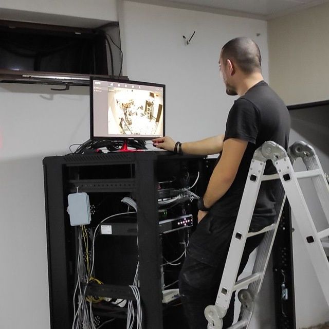 Монтаж Серверы локальная сеть IP видео наблюдение SIP телефония.