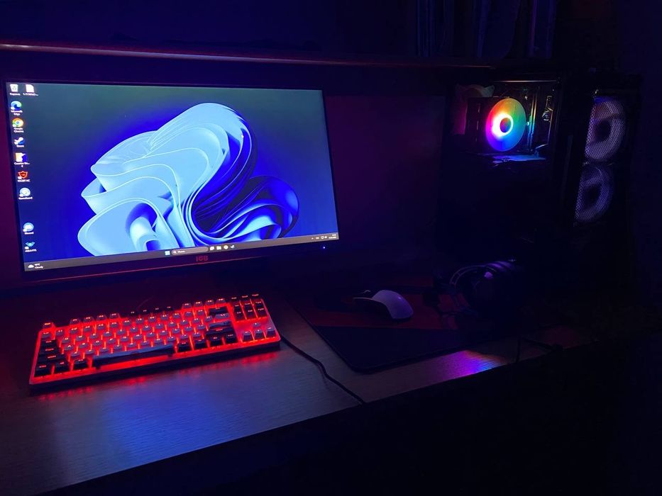 Игровой компьютер комплектом