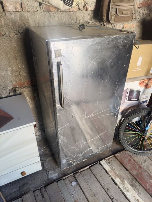 Холодильник Бирюса