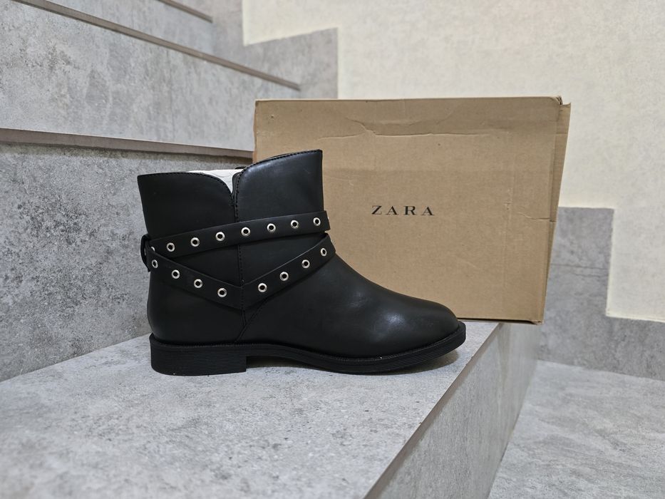 Продаются детские осенние сапожки ZARA