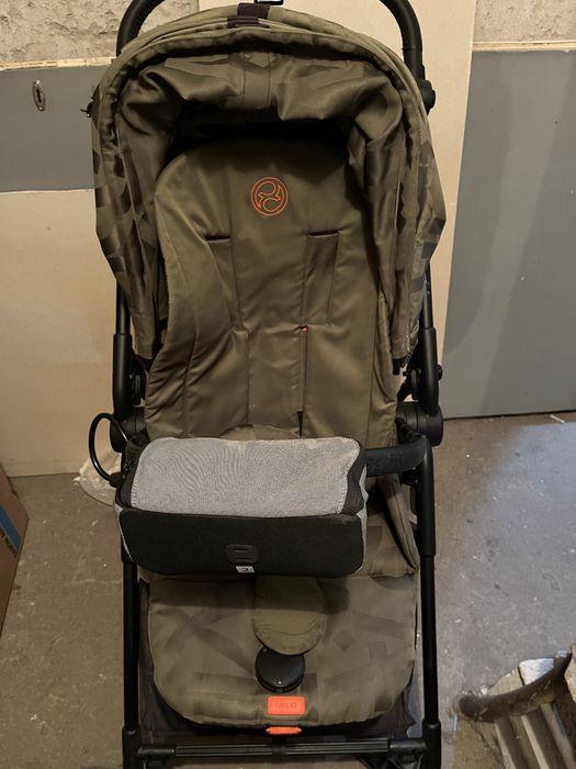 Cybex Melio Street – цвят Olive Green