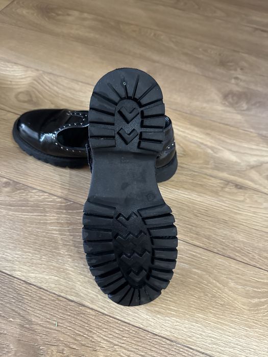 Туфли для девочки для школы черные