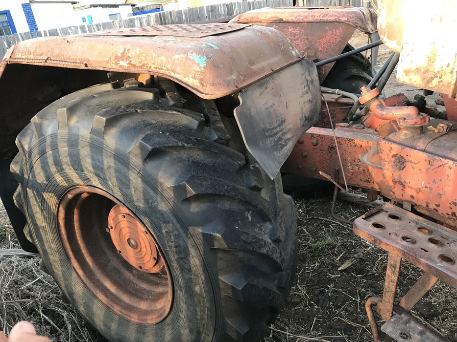 трактор т150 колёсный