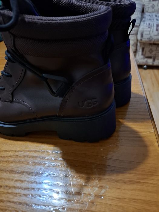 Кожени  боти UGG