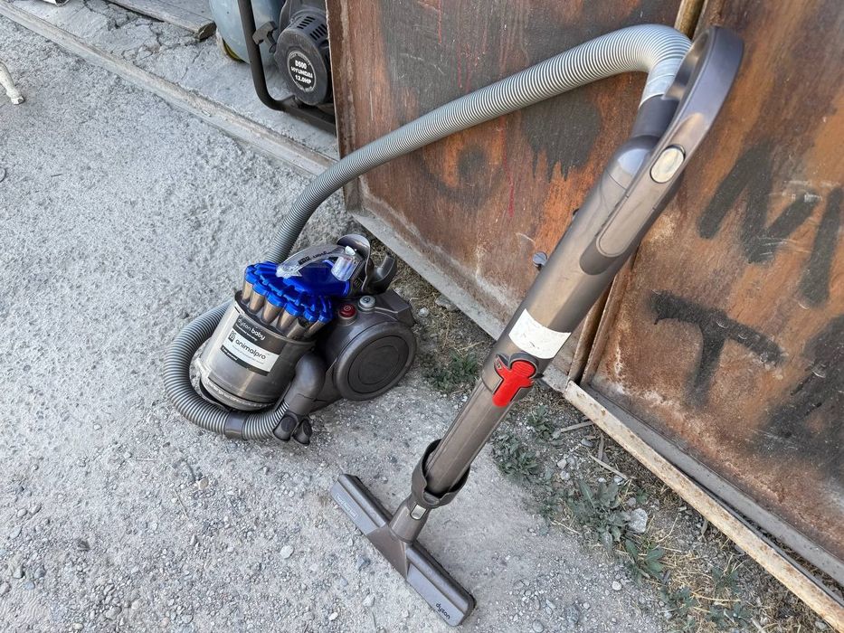 Dyson ds22 пылесос 1100ватт,мощность всасывания 200вт