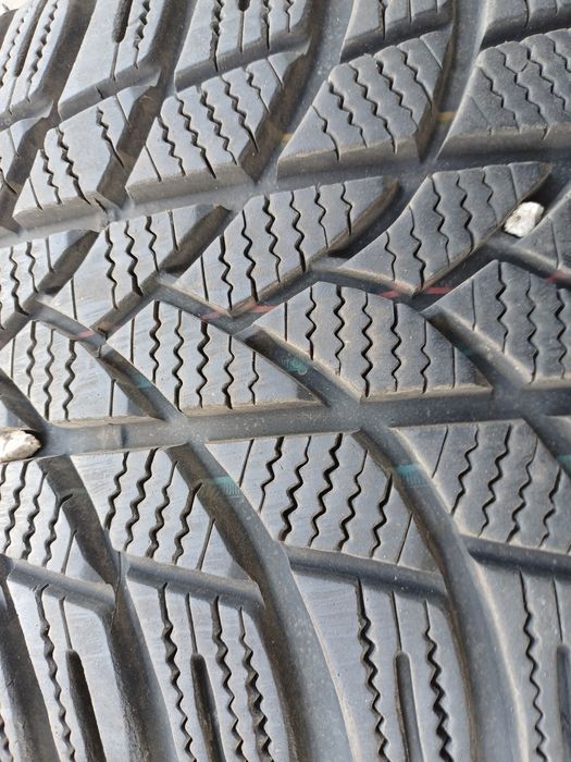 Гуми 235/45/17 Ласа