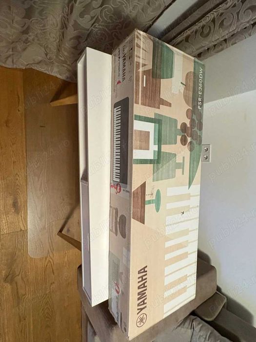 Orga digitală Yamaha PSR-E360DW (neagră) | Stare foarte bună