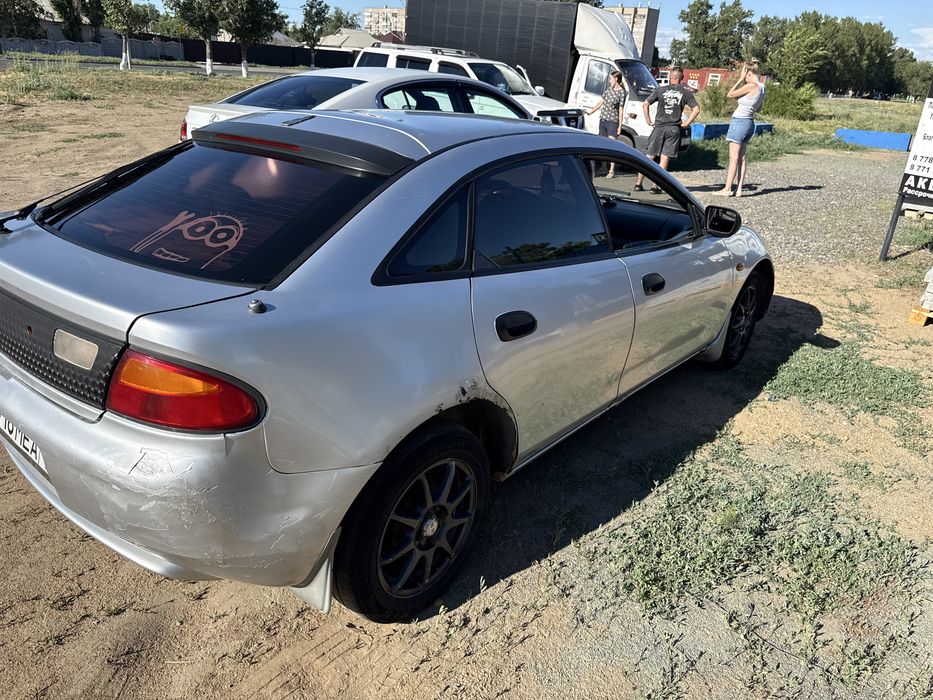 Mazda 323 1,5 1996 года