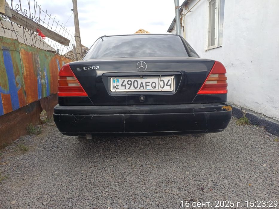 Продам машину мерс