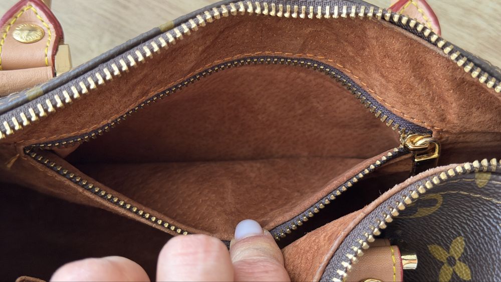 Geanta Louis vuitton Foarte frumoasa