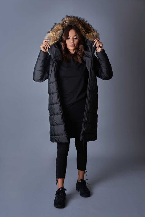 Дамско зимно яке с голяма яка от естествен косъм