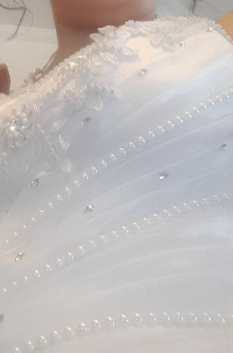 Șemineu,Rochie de mireasa și mai multe accesorii detalii in privat.