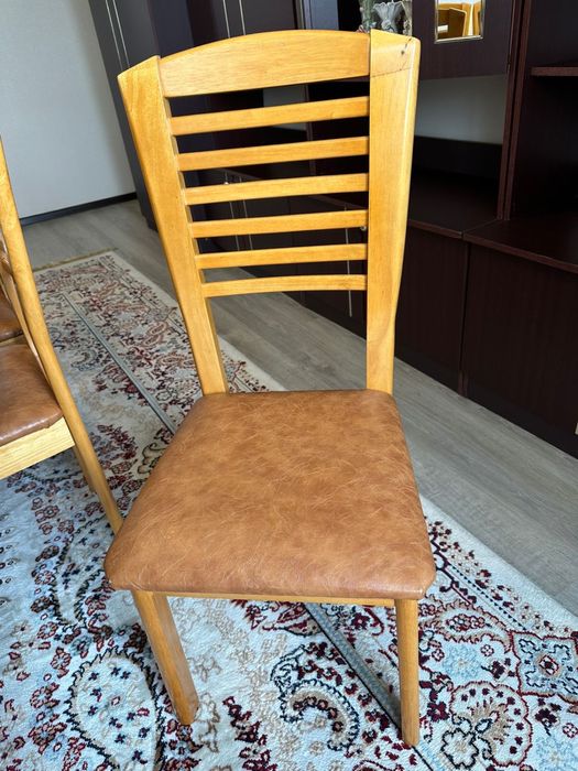 Продам стол со стульями