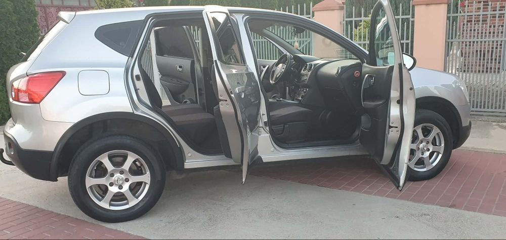 Nissan Qashqai 2.0 DCI 4×4 an 2008 unic proprietar acte la fiscal pe loc