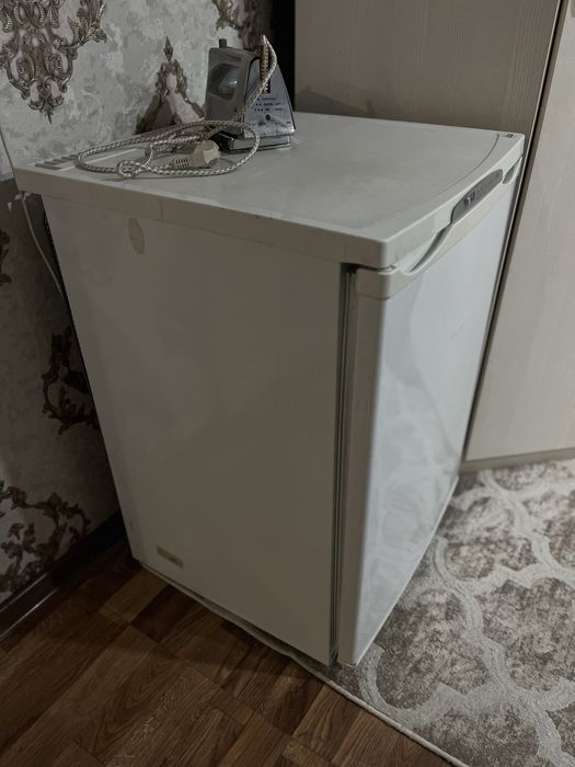 Морозильник продам