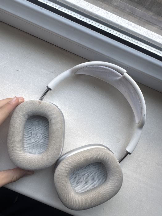 Айрподс макс……….