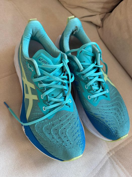 Asics Novablast 4