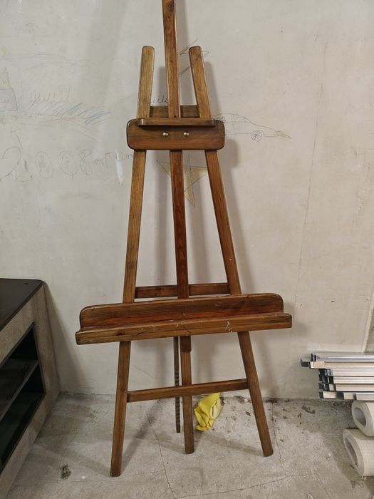 Мольберт для картин