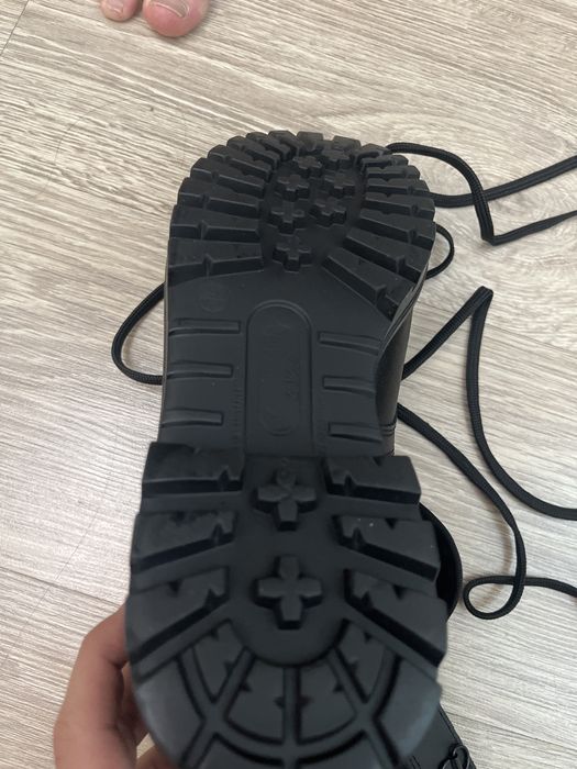 Берцы совершенно новые торг есть