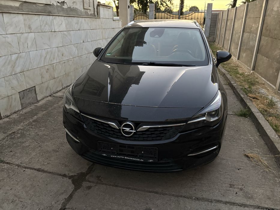 Opel Astra K, an 2020 recent adusa
