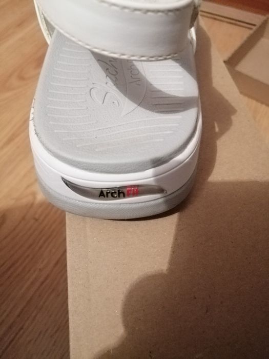 Дамски сандали. Scechers