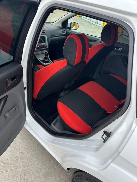 Ford focus an fabricatie 2010