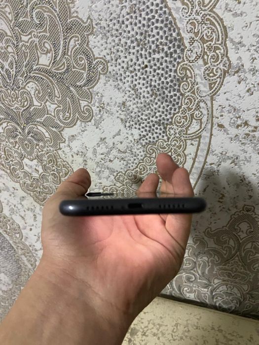 Прадам айфон 128гб