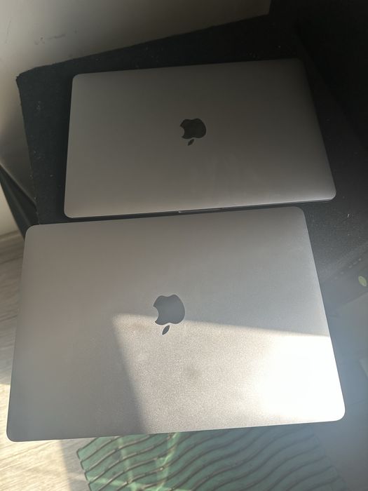Mackbook pro 2buc defecte ideal piese!