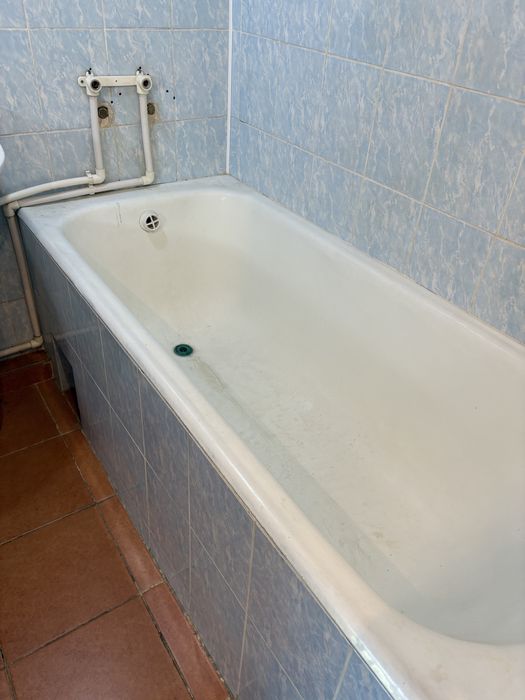 Продам ванну чугунную в хорошем состоянии