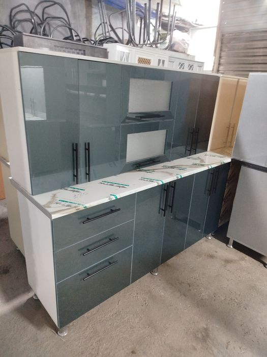Гатовий кухонный гарнитур  акрил    разных размеров
