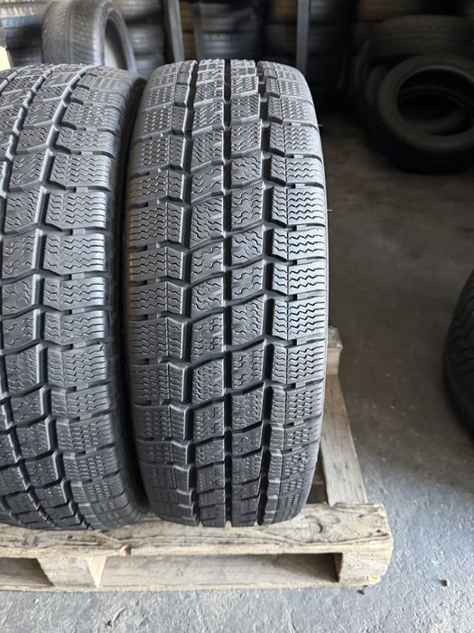 2 anvelope iarna 205/65/16 C Vredestein ca NOI!
