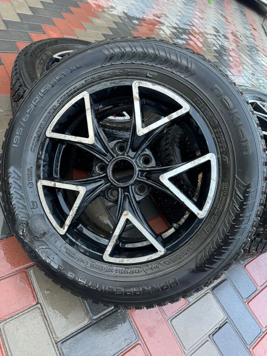 Комплект зимних шин вместе с дисками