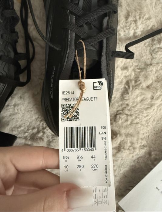 Adidasi de fotbal NOI